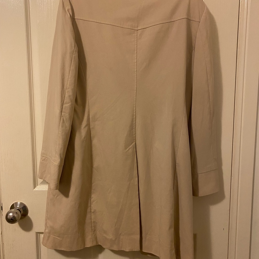 Cue trench coat. Excellent condition - Picture 4 of 6